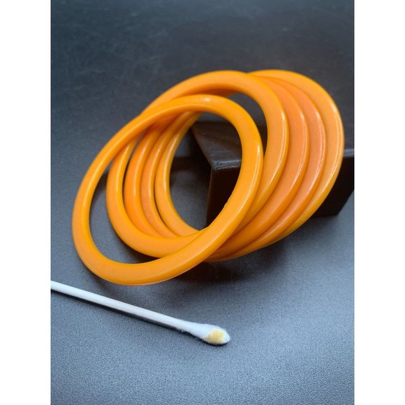 Bakelite Bangles Bracelets Set Of 5 Thin Orange Plastic Vintage Bracelets - Picture 3 of 4